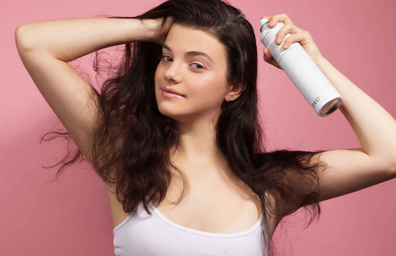Как сделать сухой шампунь для темных и светлых волос